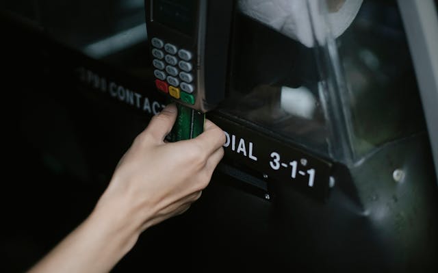 Card Machine Loan UK application process showing quick approval and flexible repayment options